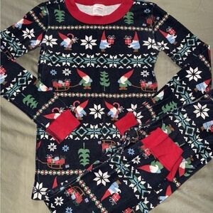 Hanna Andersson Red and Navy Gnome pajama set. Size 130/8